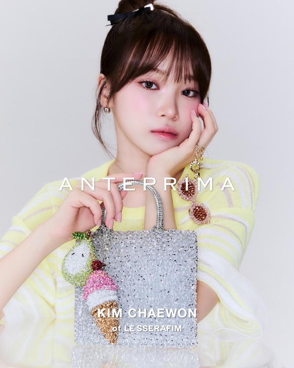LE SSERAFIM キム・チェウォン、ブランド「ANTEPRIMA」キャンペーン