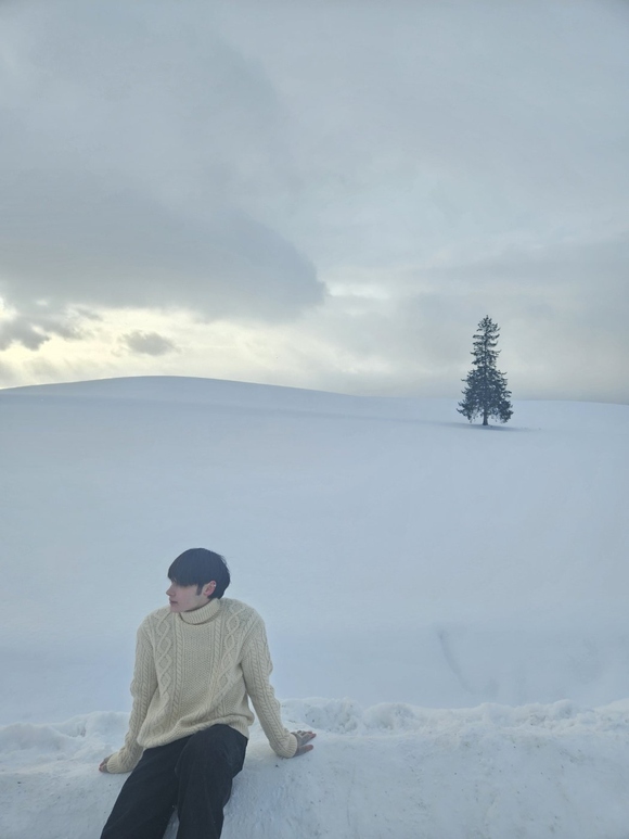 TOMORROW X TOGETHER ヒュニンカイ、休暇中に北海道へ！記念ショットが