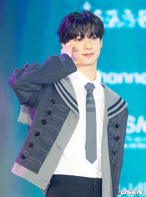 PHOTO】「ボイプラ2」出演チェ・リブ「第2回D Awards」レッド