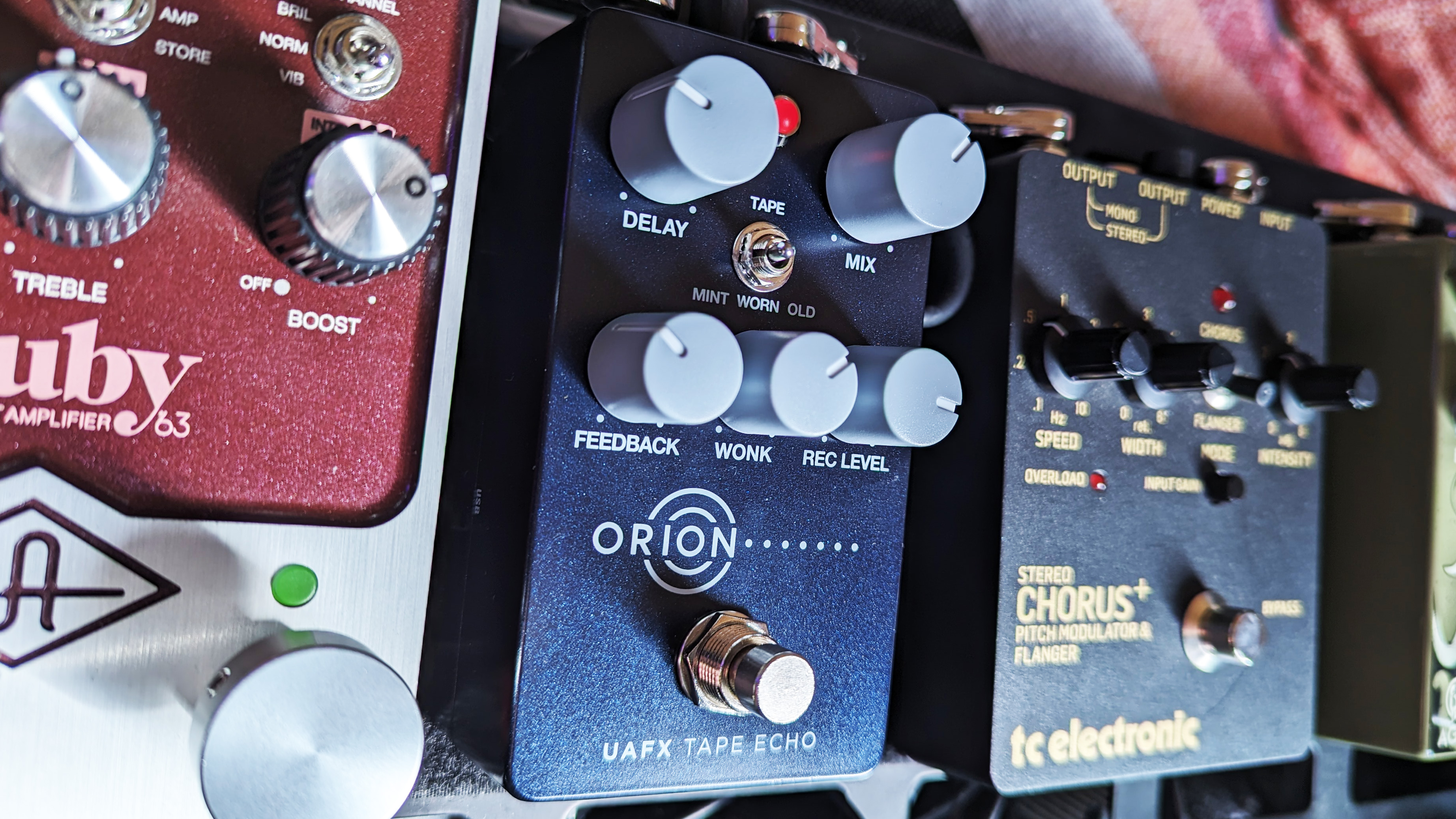 Universal Audio UAFX Orion Tape Echo Delay pedal review review