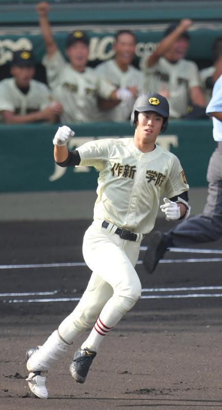 高校野球：第12日第4試合 作新学院（栃木）−木更津総合（千葉