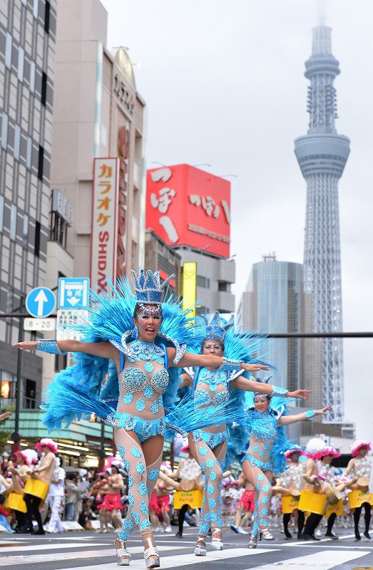 浅草サンバカーニバル：24チーム約5000人が参加 [写真特集1/5