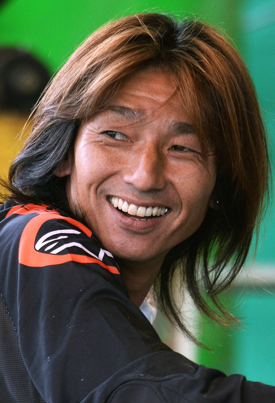 フォトスクランブル：ワールドオートバイサーカス 樽の中の妙技に歓声