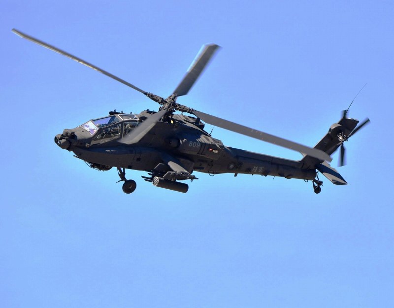 台湾：攻撃ヘリ部隊完成式 対中防衛の要に [写真特集1/4] | 毎日新聞