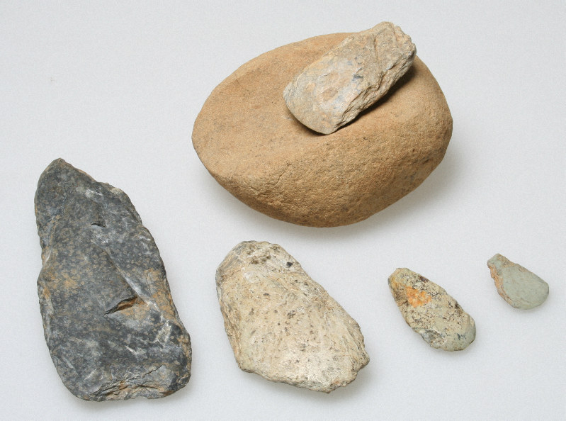 外洋にこぎ出し黒曜石を徹底探索 鮮明になってきた旧石器時代の日本の