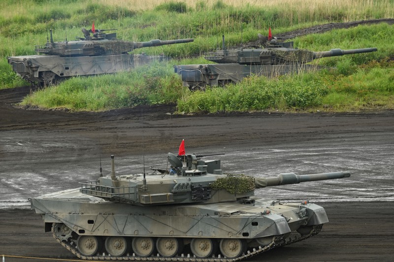 陸上自衛隊 富士総合火力演習 [写真特集7/21] | 毎日新聞