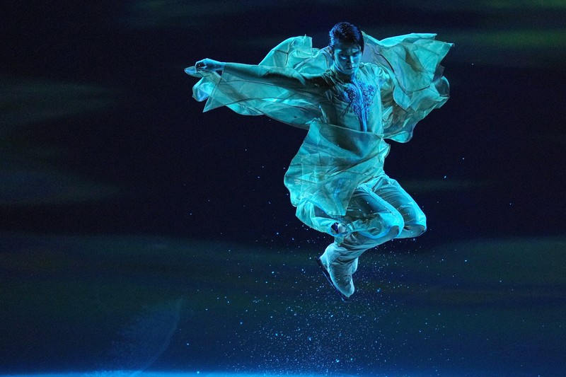 羽生結弦さんアイスショー「ECHOES OF LIFE」開幕 [写真特集1/5