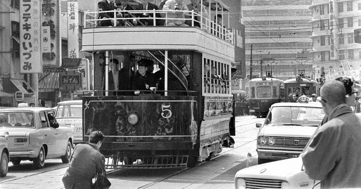 れとろ探訪：大阪市電お別れパレード ／大阪 | 毎日新聞