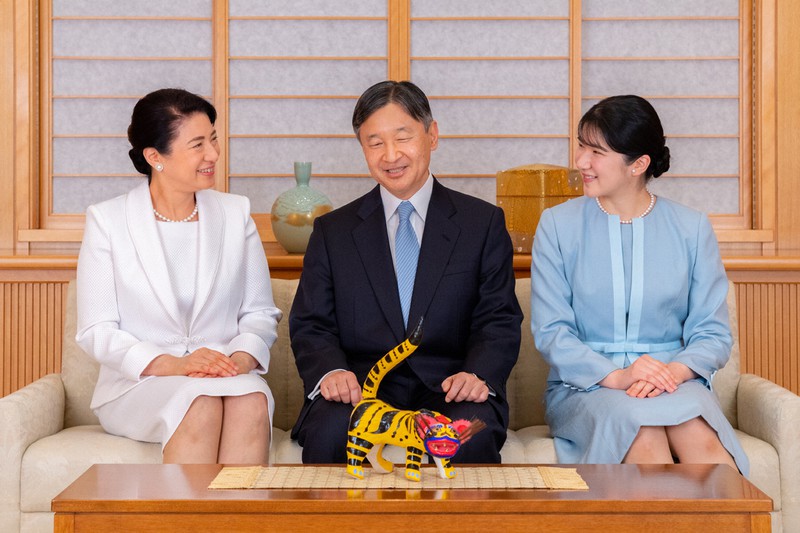 天皇ご一家、上皇ご夫妻、秋篠宮ご一家の映像と写真を公開 [写真特集1