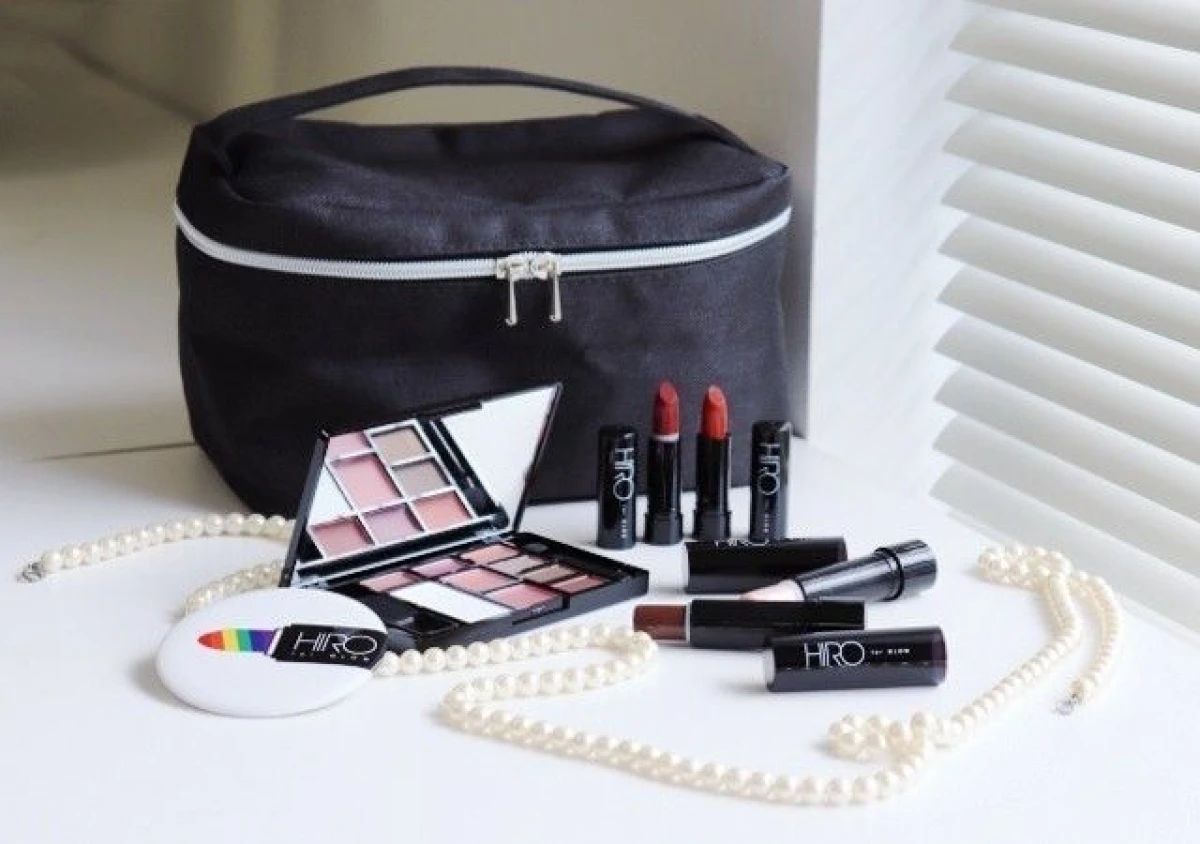 付録とは思えない超豪華版！小田切ヒロさん監修の小顔メイクセットが手