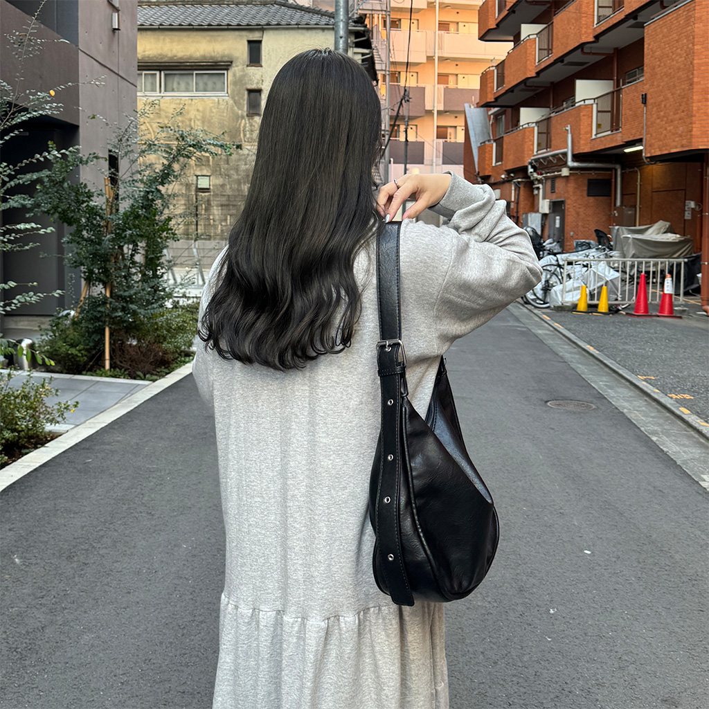 累計販売9,000個]ビッグスクェアショルダークロスバッグ