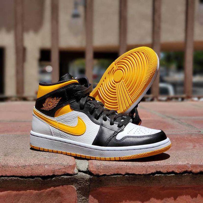 Nike Women's Air Jordan 1 Mid SE 