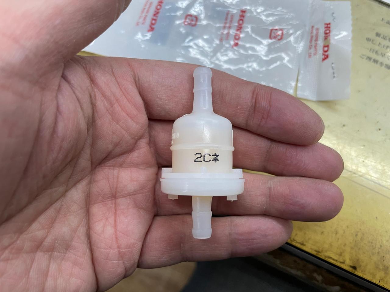 ホンダ(純正) 燃料フィルター (16910-GAH-690) ケーヒン製 のパーツ