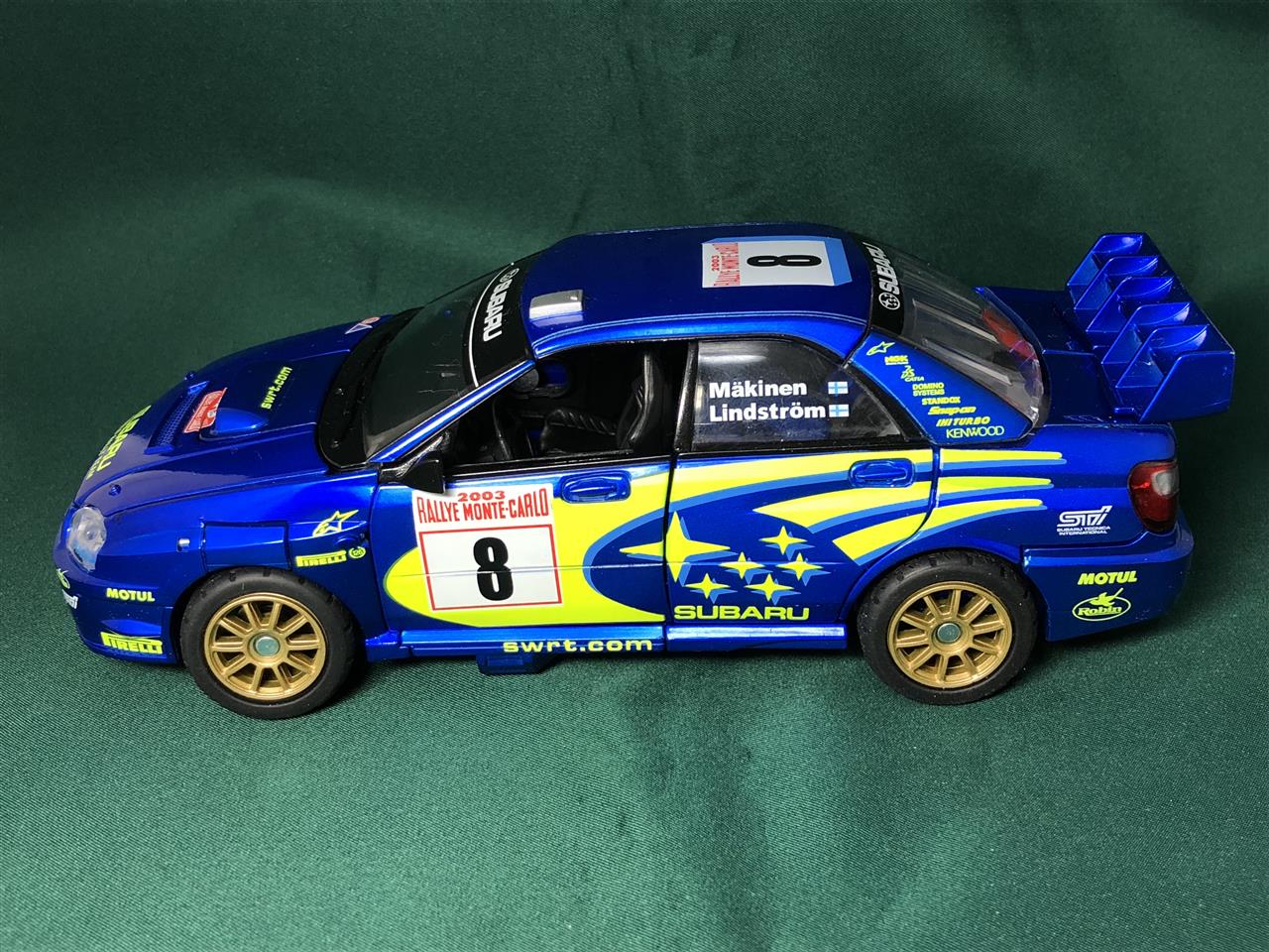 トランスフォーマー バイナルテック BT01 戦術家／スモークスクリーン