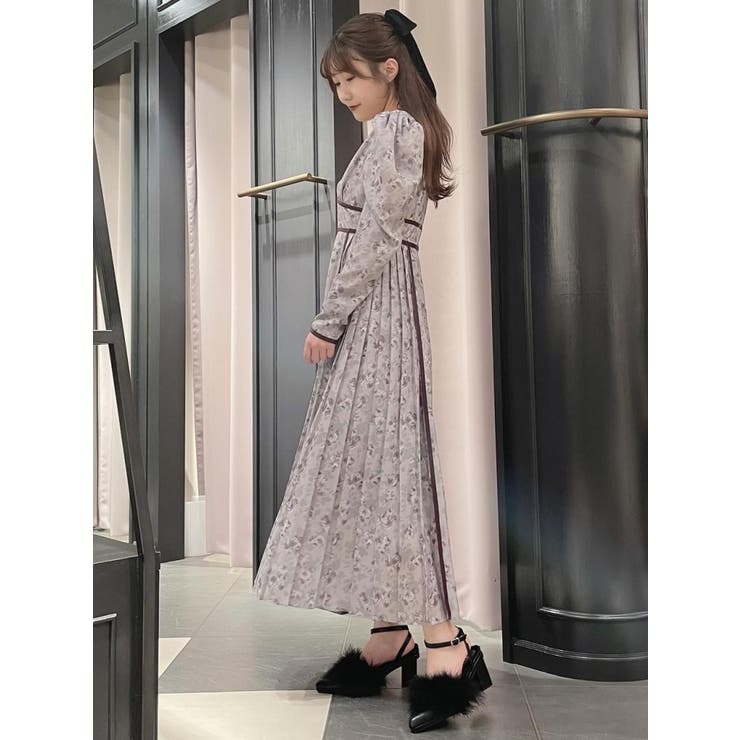 フラワープリントVネックワンピース[品番：MKSW0039421]｜EATME