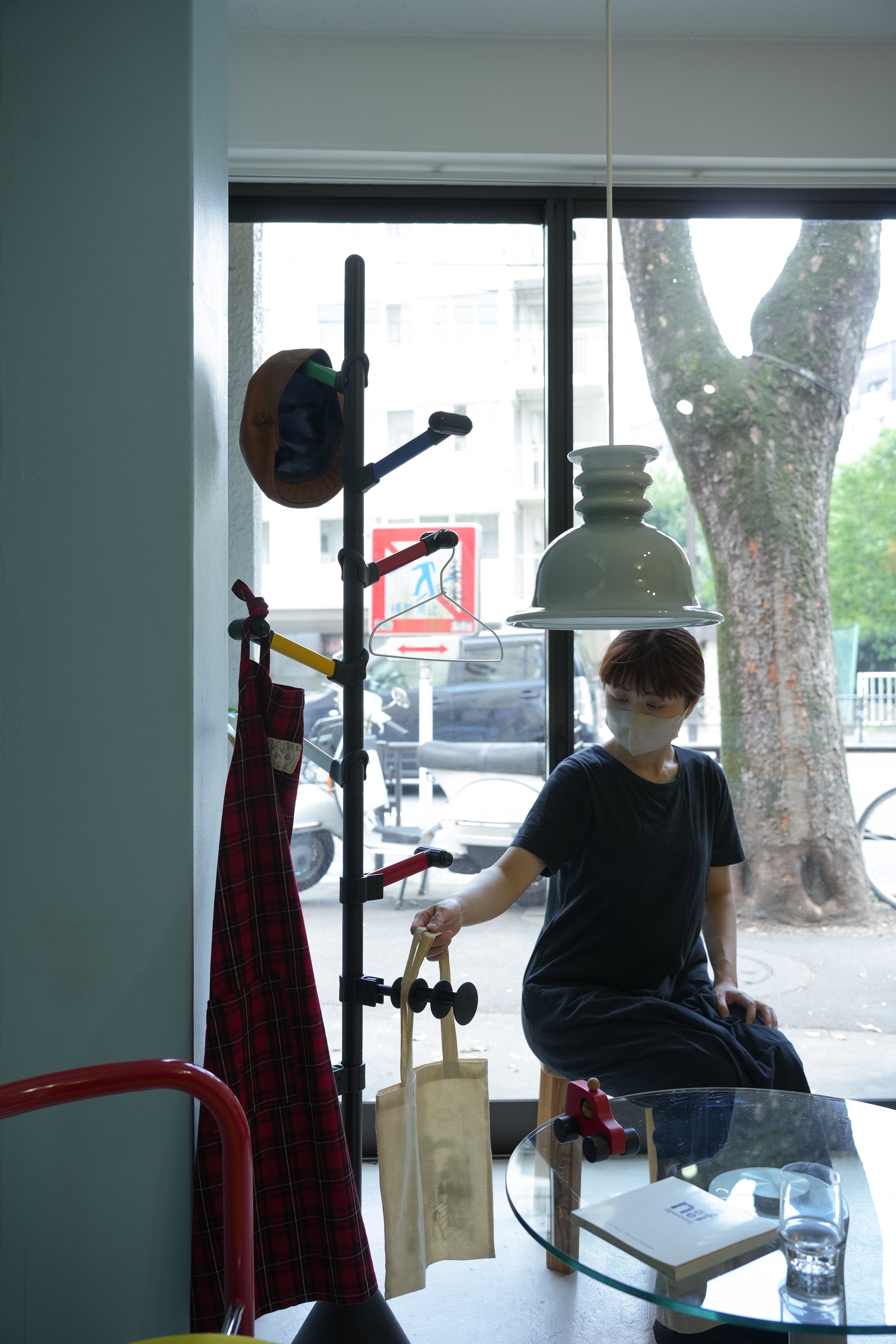 ポストモダンデザイン ポールハンガーラック/Postmodern Design Pole