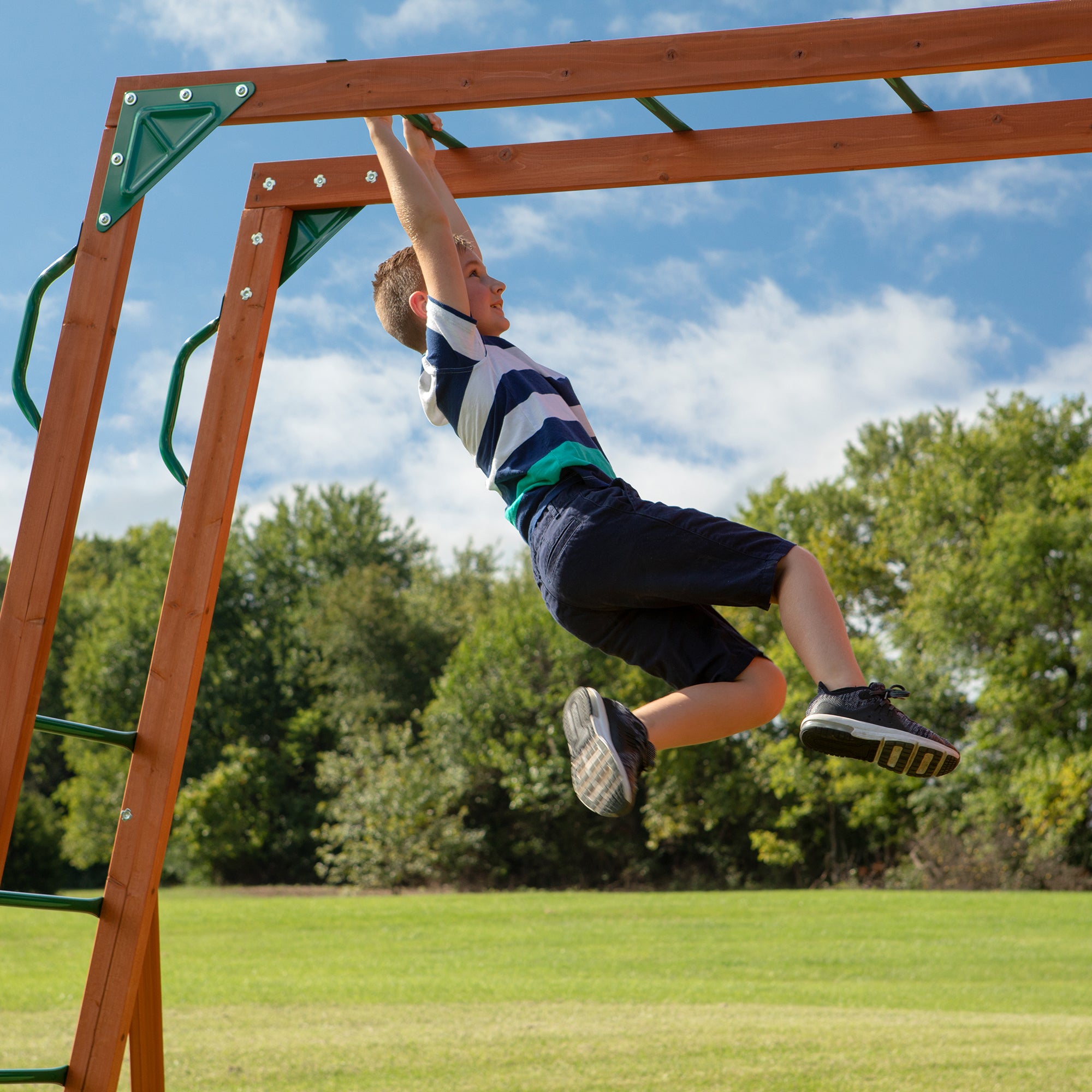 Skyfort II Wooden Swing Set - Backyard Discovery