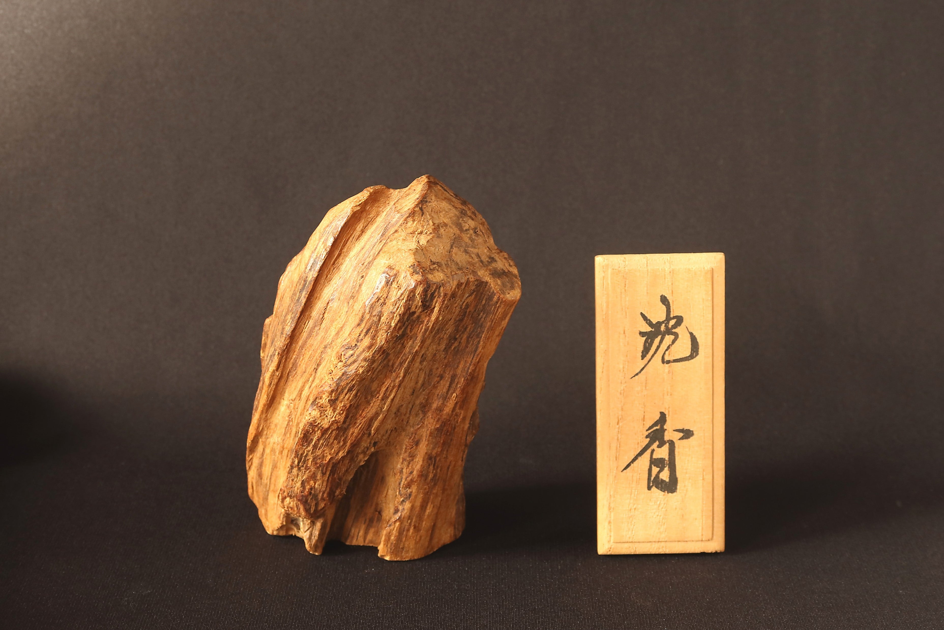 最高峰の香木、伽羅（きゃら）の香りとは？ 歴史と楽しみ方を紐解く