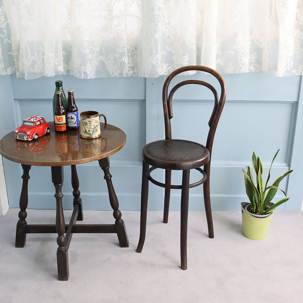 丸い座面がオシャレです♪ ベントウッドハイチェア VC107-069002