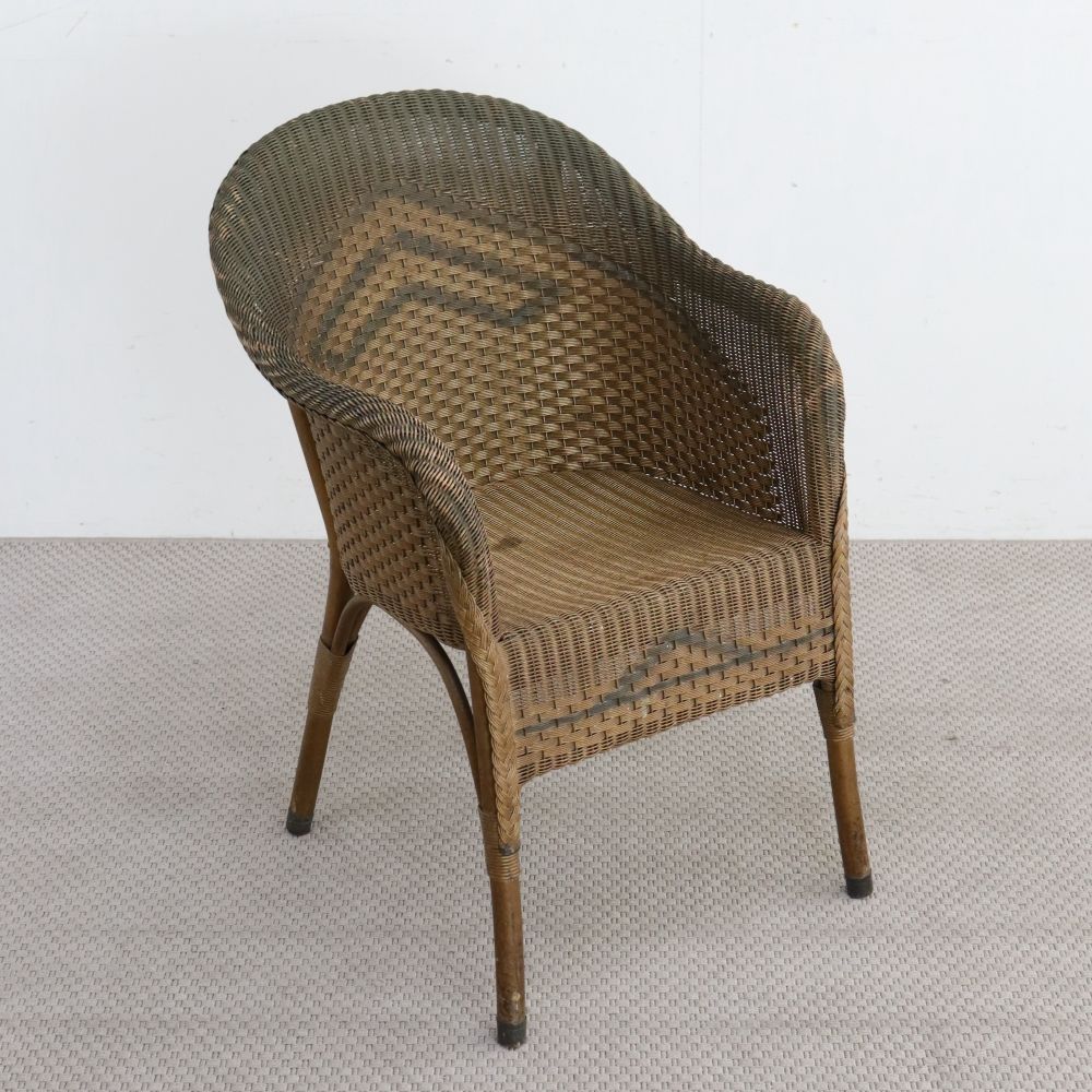 シャビーなコーナー作りに♪ ロイドルームチェア VC107-038