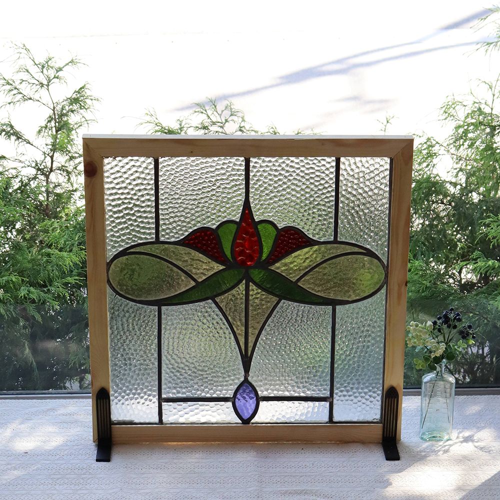 華麗なフローラルパターン♪ アンティーク・ステンドグラス VC110