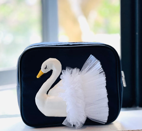 スワンモチーフティッシュケース付きポーチが追加決定！— LUDLOW STORE