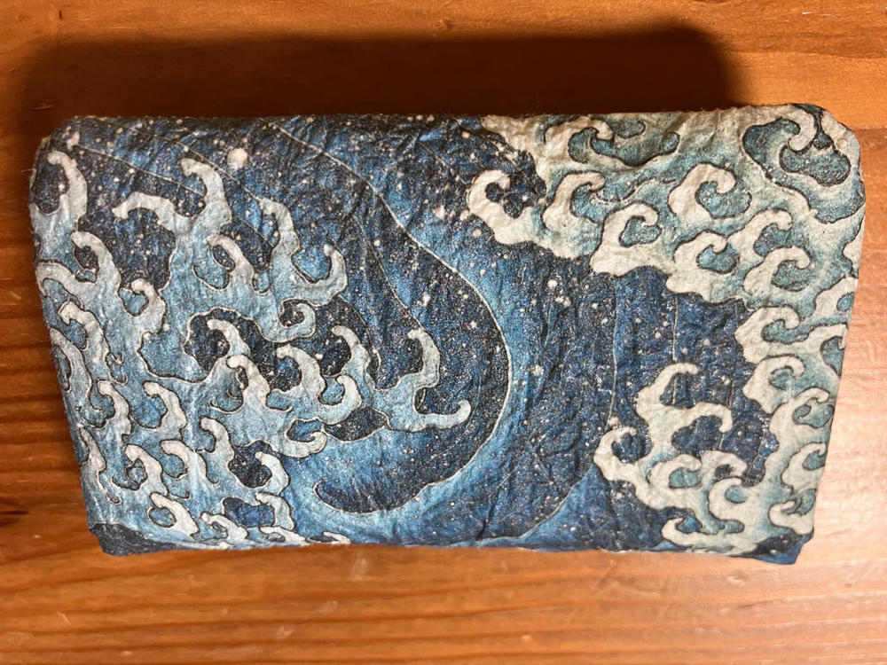 北斎館限定】和紙製 ハンドメイド名刺入れ（怒涛図 男浪図） – Shop of