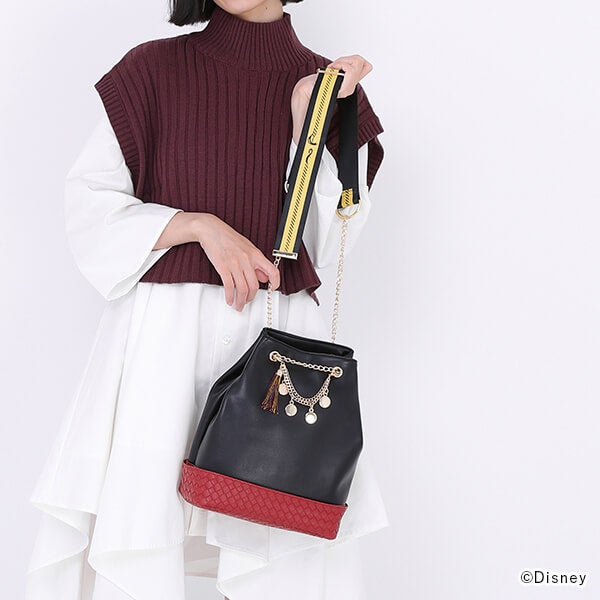 ディズニー ツイステッドワンダーランドのコラボグッズ通販