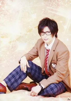 GACKT 神威楽園　制服 性”徒会長GACKT、短ラン＆ブレザー姿で熱烈ライブ - 音楽ナタリー