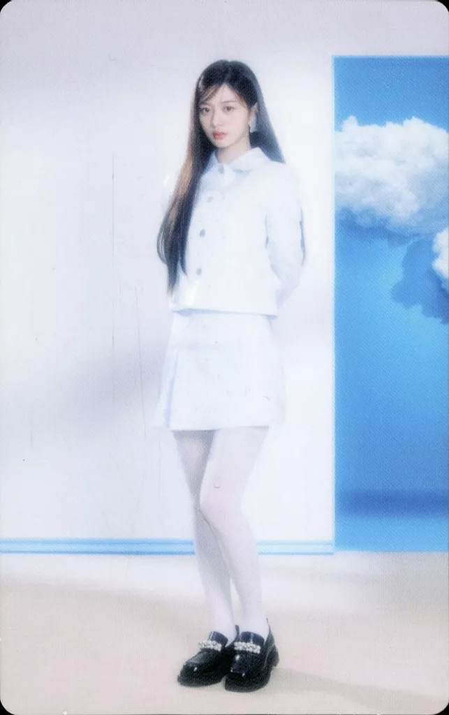 ILLIT GLITER DAY 会場限定 FC トレカ　ミンジュ　MINJU ILLIT GLITTER DAY 会場限定 FC トレカ ミンジュ MINJU - メルカリ