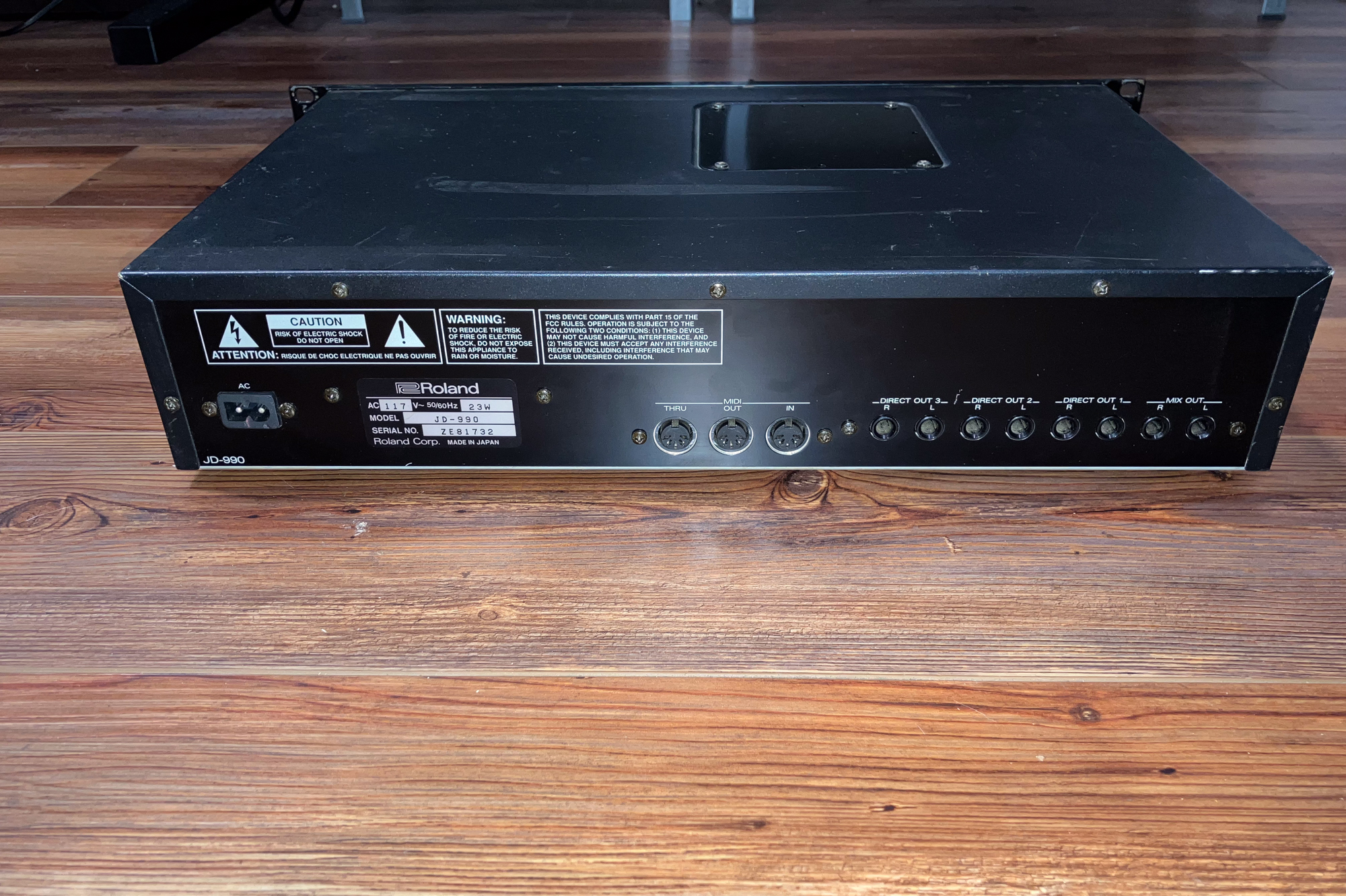 Roland Super JD-990 - Syntaur