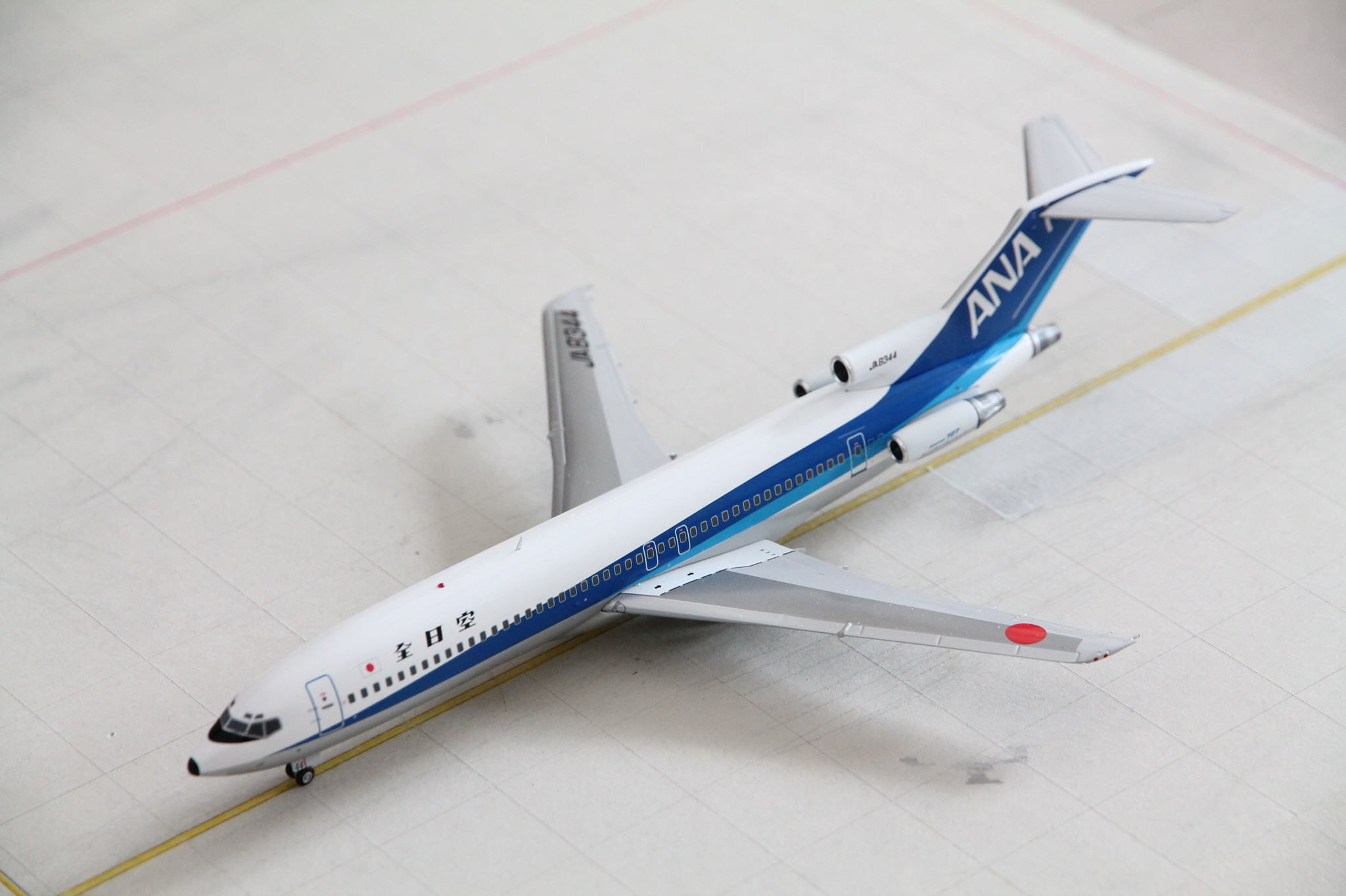1:200 ANA All Nippon Airways B727-200 JA8344 JC Wings EW2722001