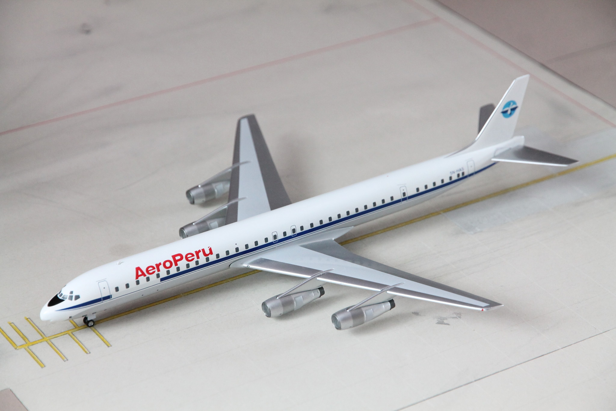 1:200 AeroPeru Douglas DC-8-61 5H-HAS Aero Classics AC219837