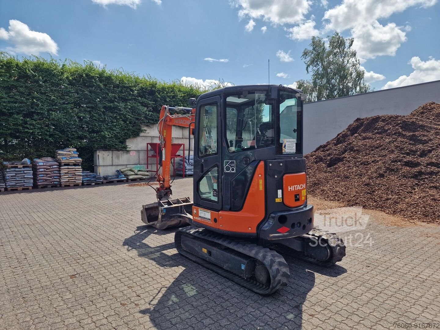 ⇒ Hitachi ZX33 U-5A CLR - TruckScout24.ro 🏷️