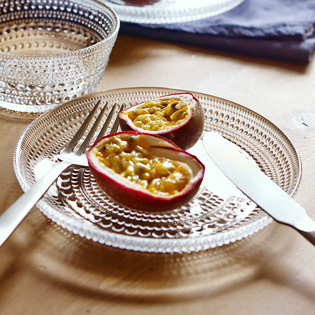 イッタラ[Iittala]のカステヘルミ ペアプレート ペア｜お祝い・ギフト