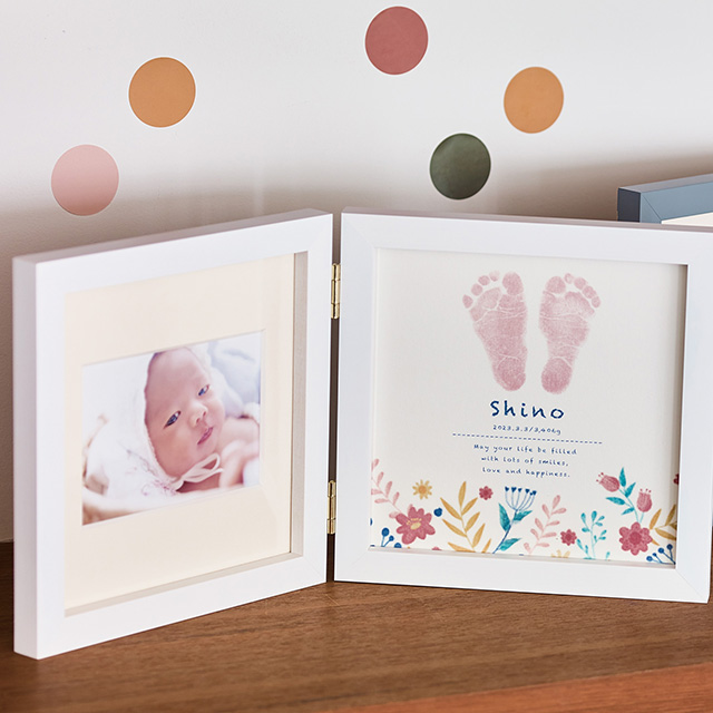 命名フレーム兼フォトフレーム フラワー ピンク｜お祝い・ギフトの