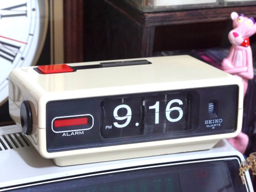 台湾 日本 昭和セイコー パタパタ時計 QN407 白 目覚まし時計 置き時計