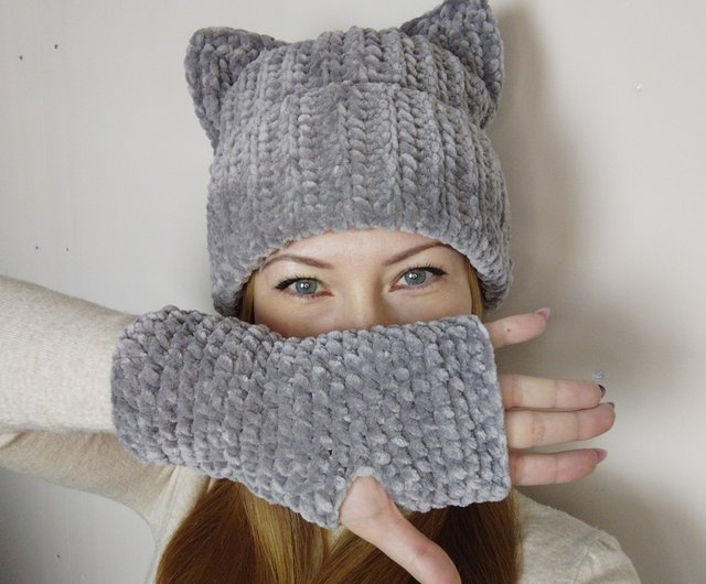 ロシア 32色 猫耳帽子とミトン。ふわふわ帽子のかぎ針編み。ぬいぐるみ