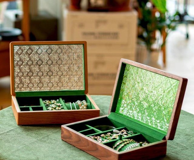 ヴィンテージジュエリーボックス | ベゴニアガラス蓋 |ブラック