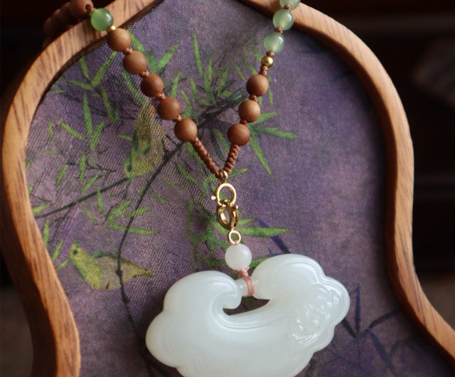 天然和田玉ペンダントネックレス、羊脂玉彫刻の如意ロックペンダント