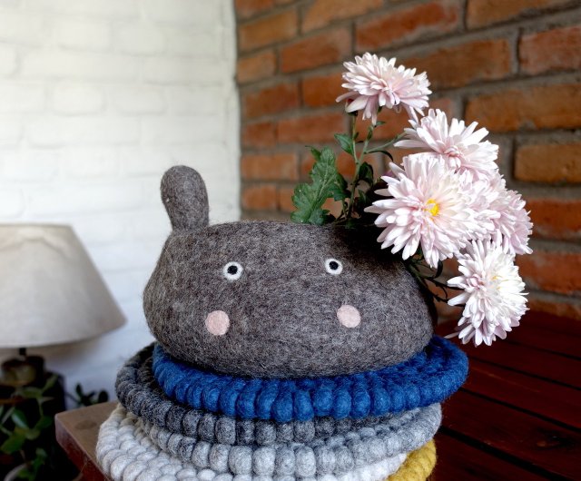 12%OFF】台湾 羊毛フェルトフラワー収納器・カバ・ナチュラルブラウン