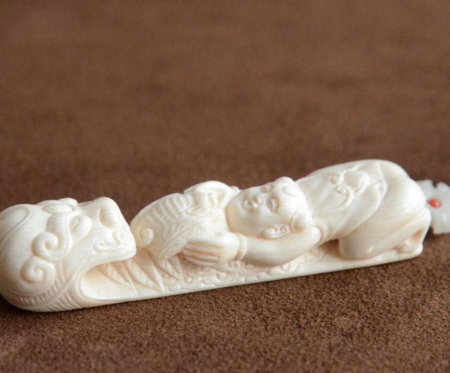 福隆】天然シベリアマンモス象牙化石古代彫刻柄 zpyc | チャーム - Pinkoi