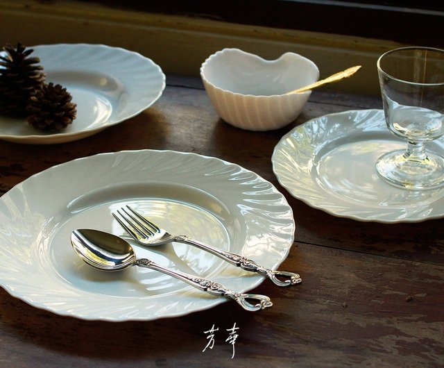 台湾 フランスの乳白ガラス食器 old-light-selection - Pinkoi