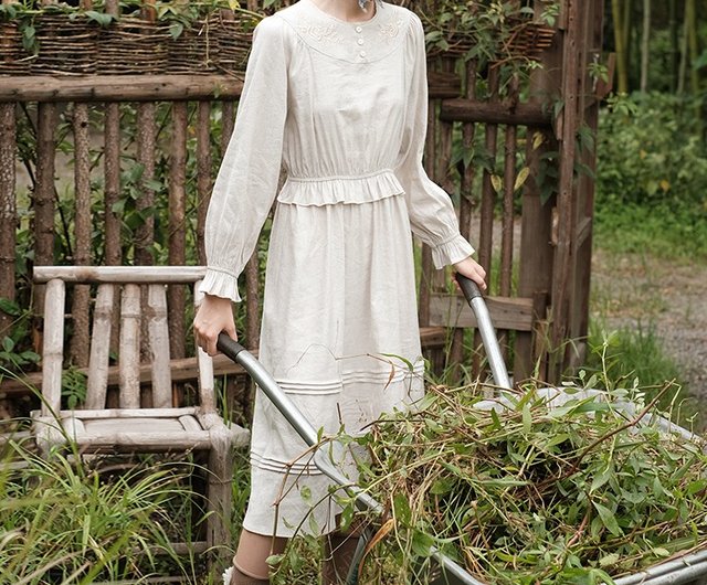 Mintcheese イギリス風の復古田園自然麻刺繍の古典ワンピース