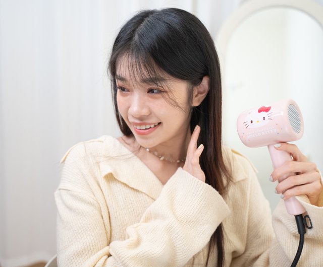 台湾 ハローキティ セラミックマイナスイオンドライヤー jedi-shop