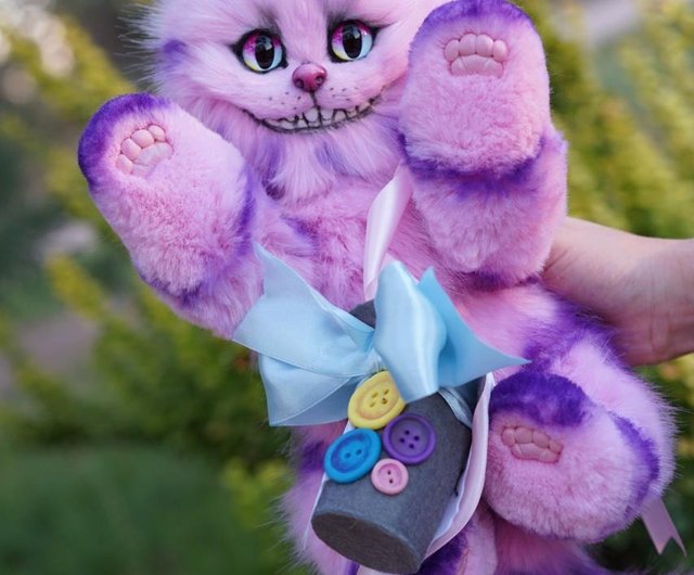 ロシア ピンクのチェシャ猫 Monkey Business Toys - Pinkoi