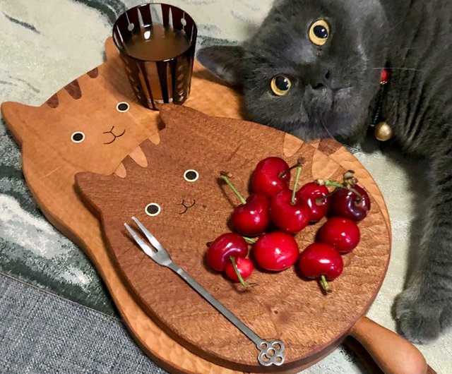 送料無料】ニャースタイリッシュなトトロブレッドボード無垢材