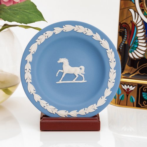台湾 ウェッジウッド 250周年記念 陶器製 馬のプレート ペア 馬術
