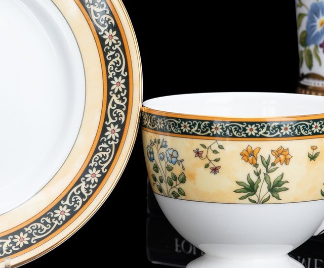 台湾 新品英国製ウェッジウッドインド花柄ファインボーンチャイナ