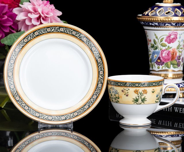 台湾 新品英国製ウェッジウッドインド花柄ファインボーンチャイナ